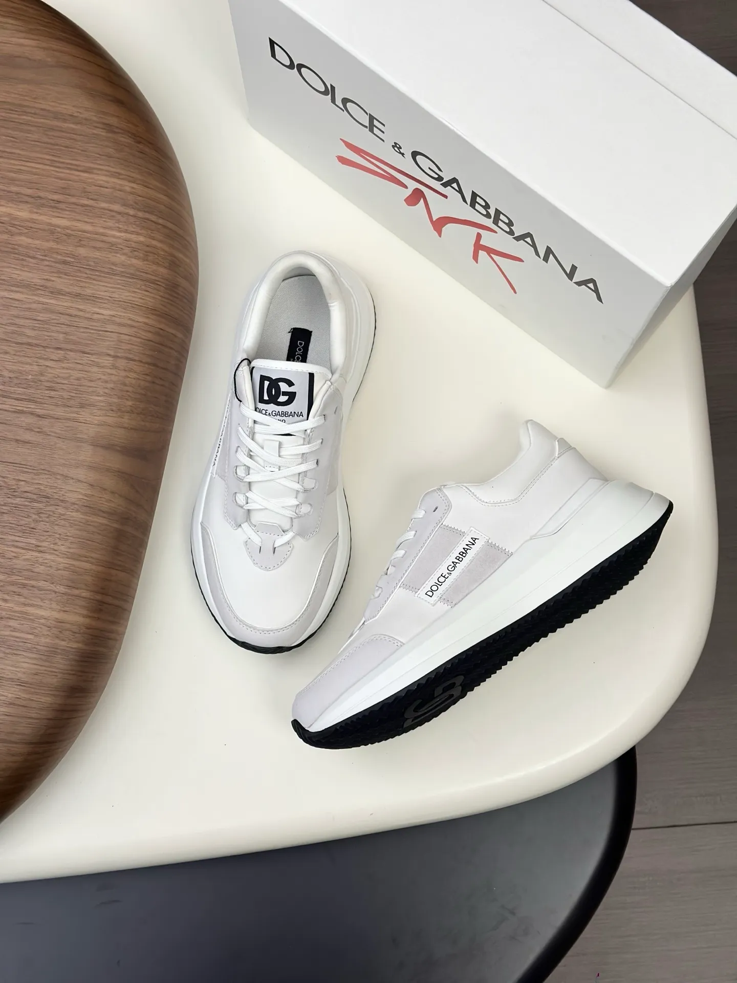 💰780••New arrivals••Dolce&Gabbana••DG✔️High-end men’s sports•casual shoes. Original goods from top counters. Original imported cowhide, multi-material splicing design ➕Imported cowhide lining, cowhide feet ➕Original TPR elastic outsole.  Size: 39-44 (38, 45 customized)